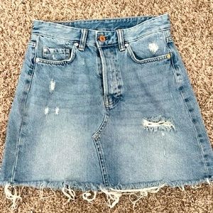 💙 6/$35 Denim Frayed Skirt - Runs Small